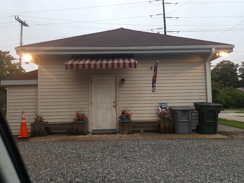 Cuttin Up Salon, beauty salon in Hampton, VA, photo 2 of 10
